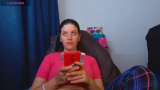 Ann_mikela webcam