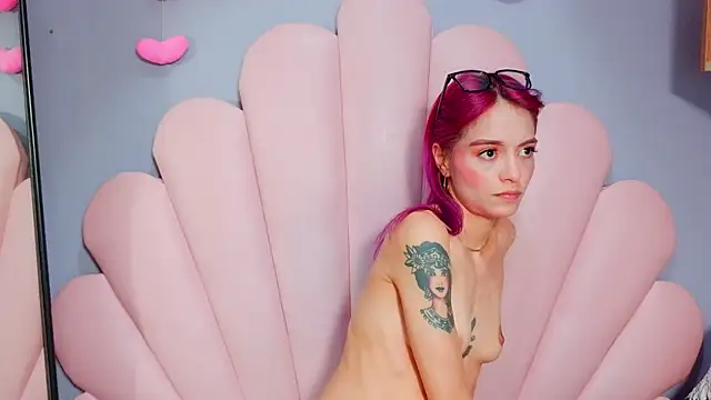 luci_miller webcam
