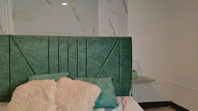 katiamoree webcam