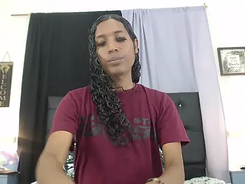 Mia_Hiills webcam