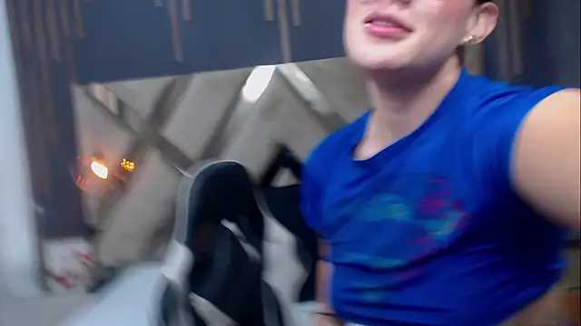 MartinaaFit webcam