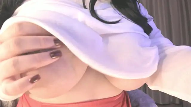 mia_lui webcam
