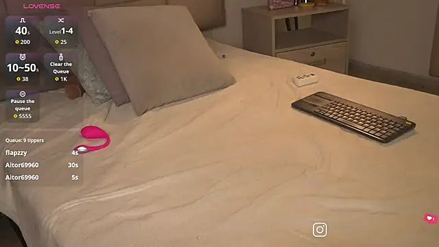 SophieCollins_1 webcam