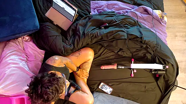 kinkycanner webcam