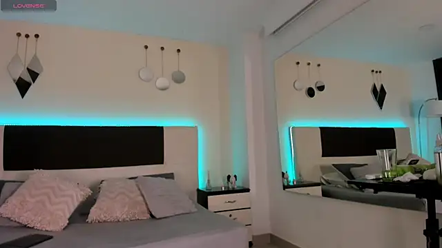 Sky_Loren webcam