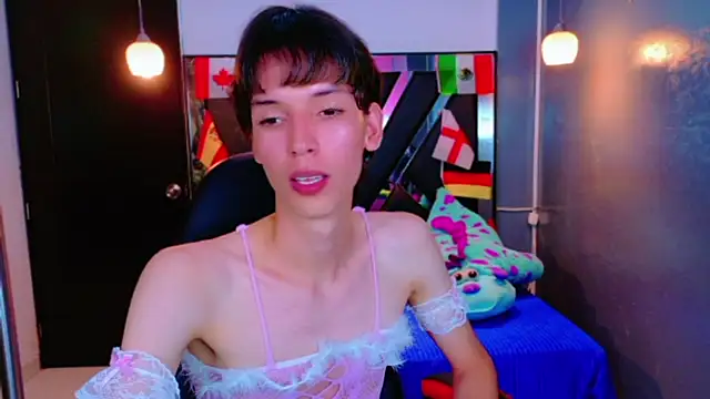 Stefany_PiInk live cam on StripChat
