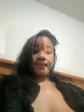hillarymoreninha webcam
