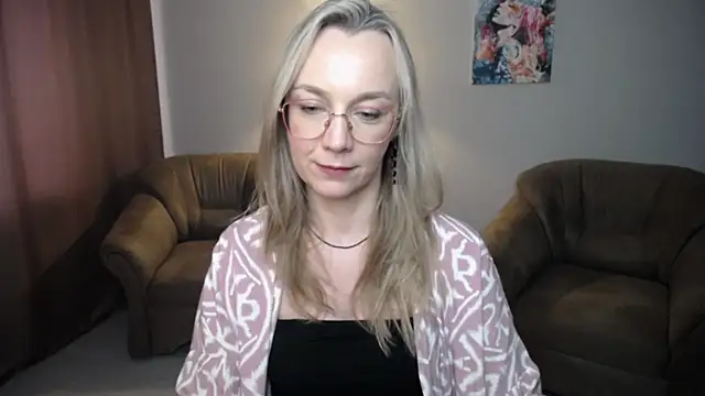 Ava_Elior webcam