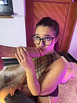 Emily_Harpeer webcam