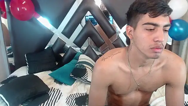 Milo_and_Mily webcam