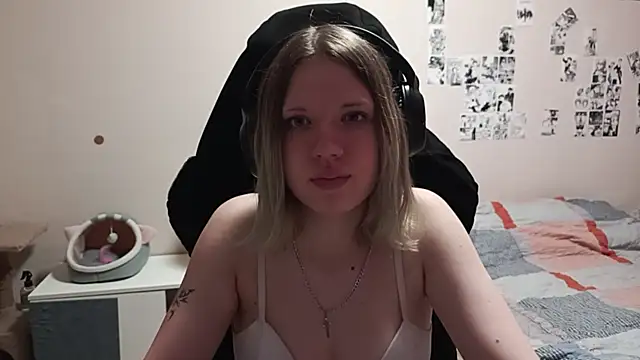 ViolettaCatechini webcam