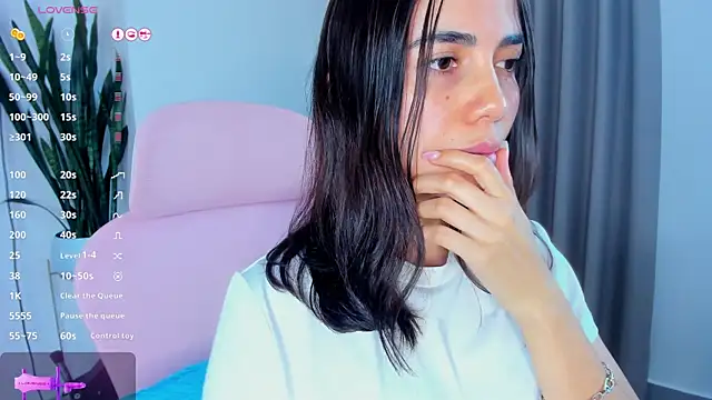 sara_ospina22 live cam on StripChat