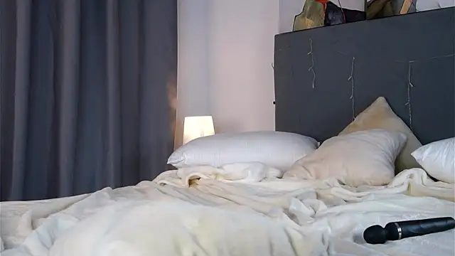 NelleMihalko webcam