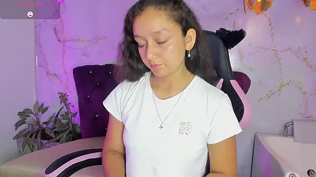 katy_sweet19 webcam