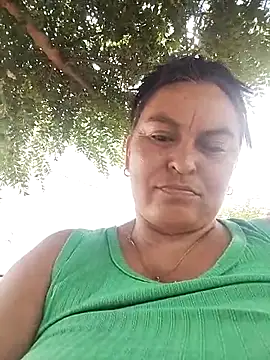 Horny-Mommy-Dirty webcam