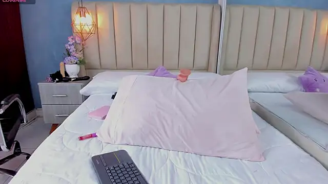Charlothe_01 webcam