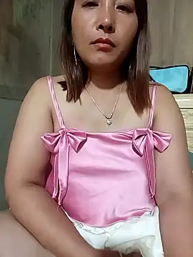 Angelina-Luxxy webcam