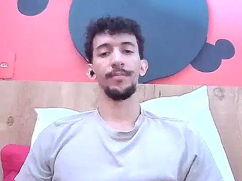 kngmah live cam on StripChat