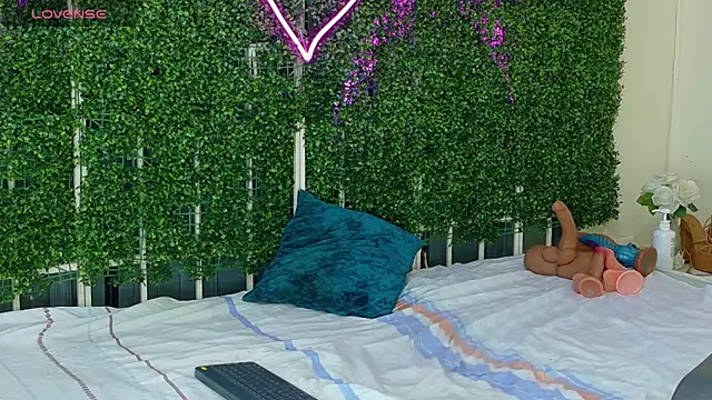 emy_0 webcam