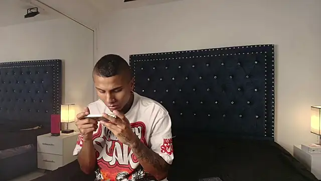 Damian_and_roxanne webcam