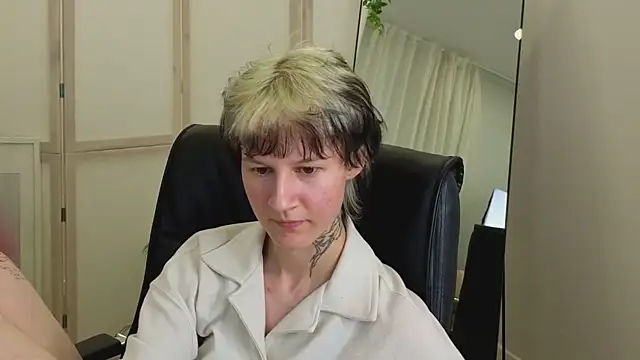 Senpai_Sins webcam