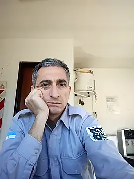 alejandro83bsf (Ask my age) - De Neuquen quien?