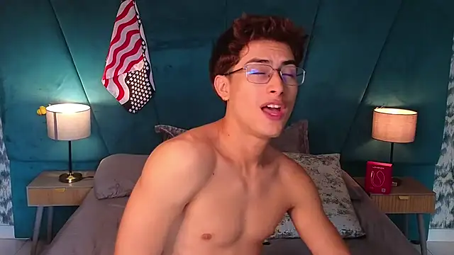 Aaron_Eze webcam