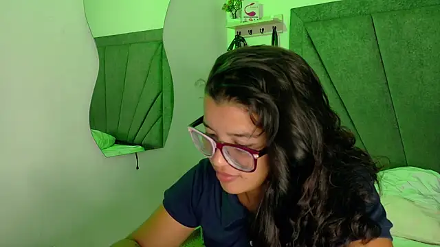 DamianandEva live cam on StripChat