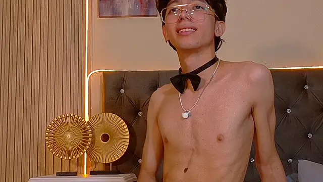 Twink_Sebas7
