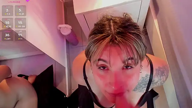 Amy_and_Alex webcam