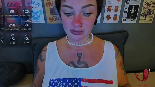 EllieOz webcam