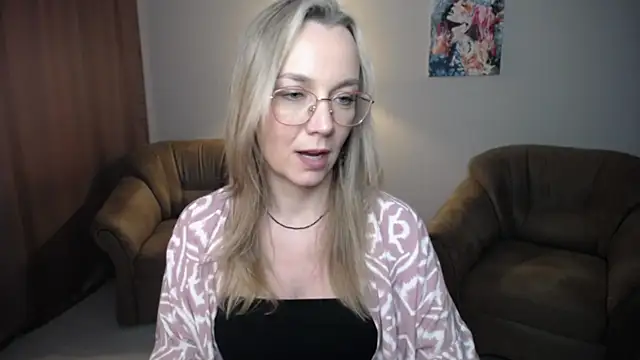Ava_Elior webcam