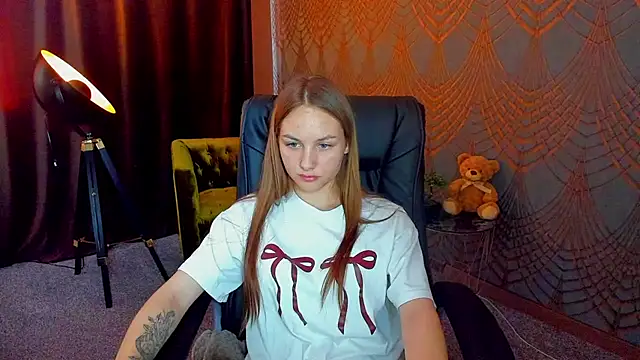 MilaAddams webcam