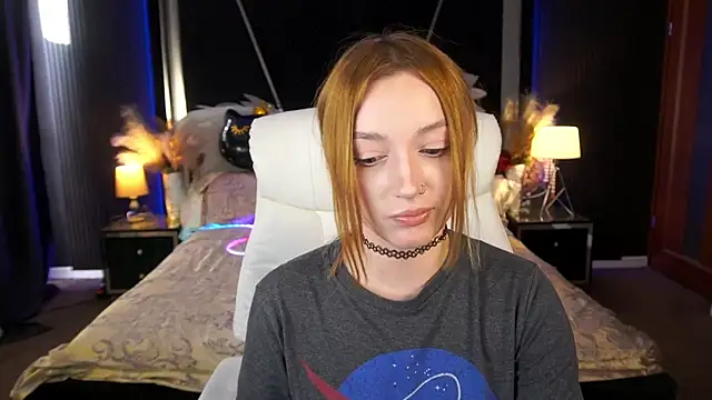 LizzaMoonn webcam