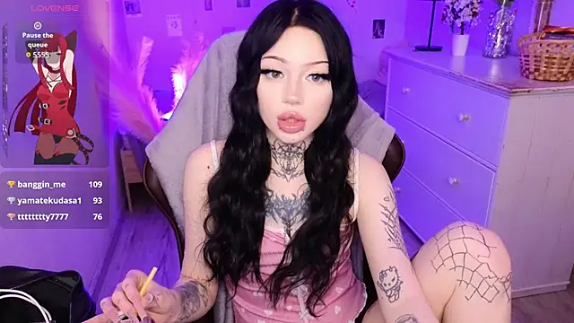 Emma_Kirks webcam