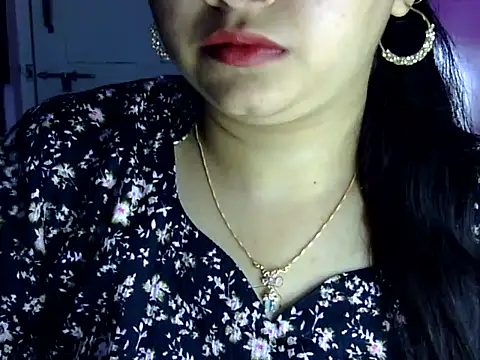 Cute_Aliyaa webcam