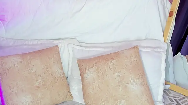 NicoleeJoness