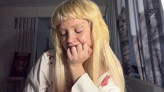FreedaDeloach webcam