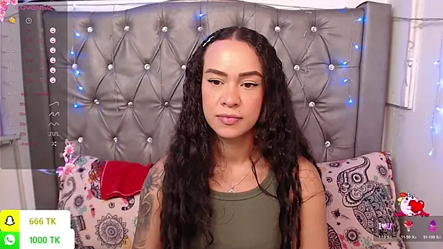 LAILAGUMMY webcam