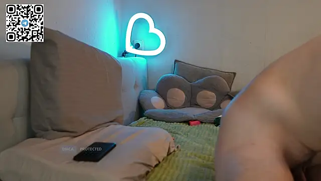 MrsTenderBeast webcam