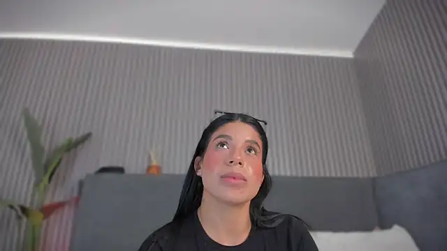 emelie_89 - Emelie_89's free webcam - UK Sex Cams