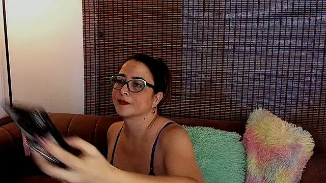ariana_cross webcam