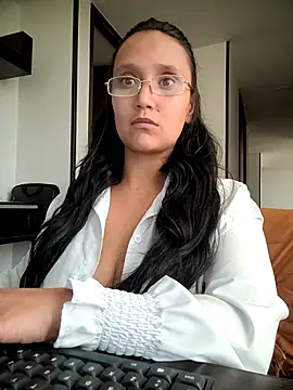 Esmeralda333 webcam