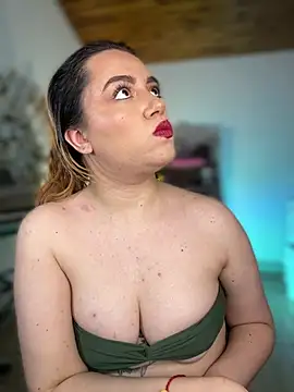 NikkiNix webcam