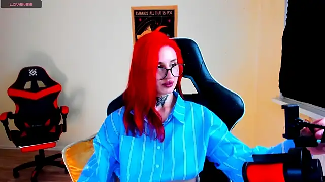 your_tora live cam on StripChat
