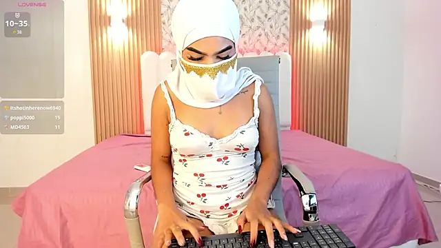 AnitaNoor_ live cam on StripChat