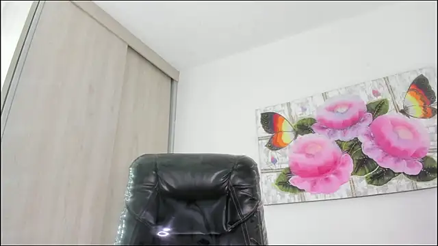barbie_ds (T young) - Riding the dildo on your back