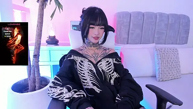 doll__bella