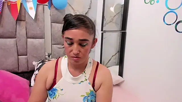 charlotte-11 webcam