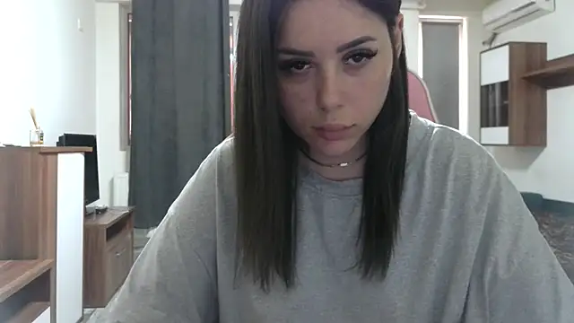 LovelyJulliette webcam